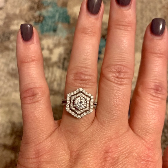 BRILLIANT 18k White Gold Diamond Ring - Picture 2 of 4